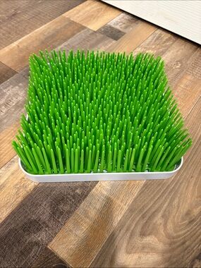 Green Baby Bottle Drying Grass Rack